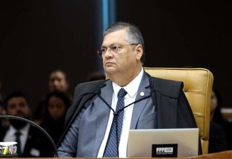 Dino envia indiciamento de Juscelino Filho por corrupção à PGR