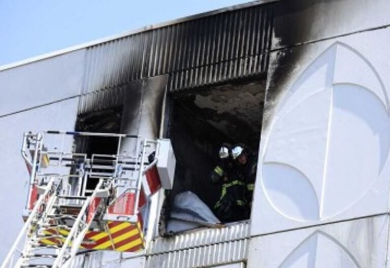 Incêndio no sudeste da França deixa sete mortos