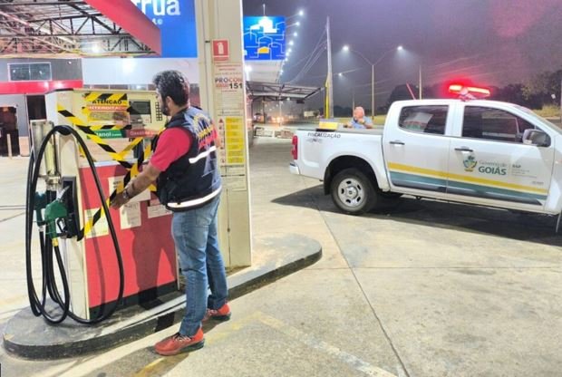 Procon interdita posto de combustível reincidente em vender gasolina adulterada em Aparecida