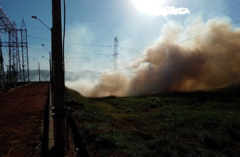 Entenda como fumaça e fuligem das queimadas representam ameaça para rede elétrica