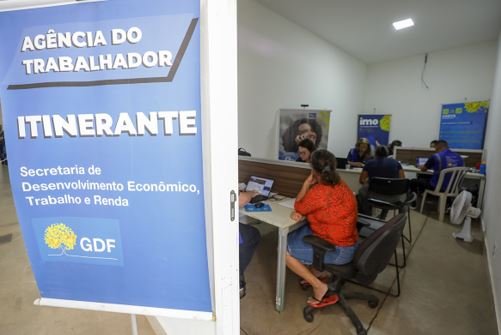 Agência do trabalhador itinerante oferece serviços como vagas de emprego e benefícios sociais