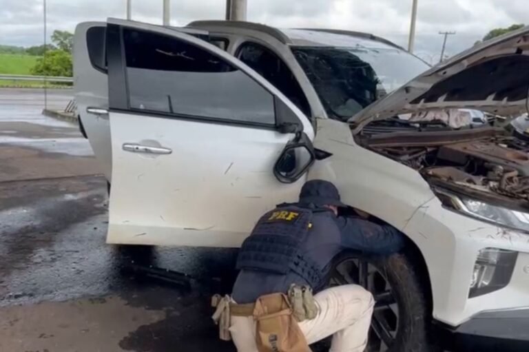 GO: Homem se envolve em acidente de trânsito e acaba preso por conduzir caminhonete roubada