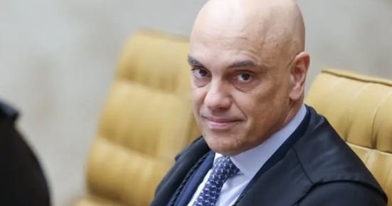 Alexandre de Moraes é o juiz que marca e cobra o pênalti, diz Estadão