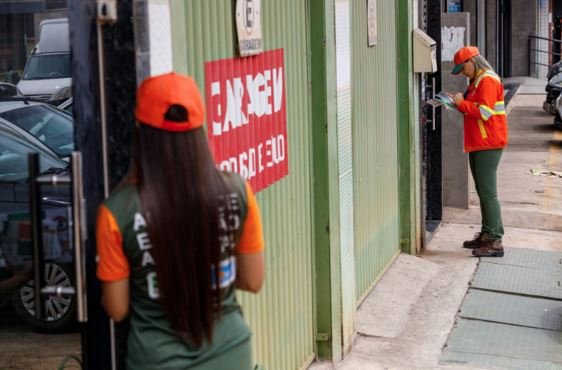 Moradores de Vicente Pires são orientados sobre mudanças nas coletas de lixo