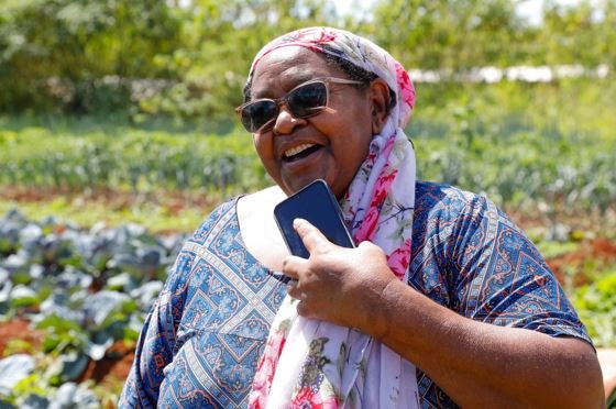 Protagonismo feminino no campo: 9,4 mil mulheres cultivam alimentos e fortalecem a agricultura familiar no DF