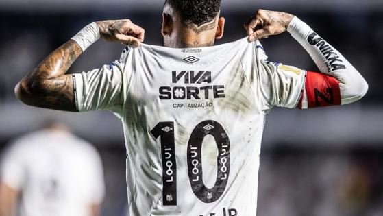 Neymar vai da euforia à queda e termina ‘1ª fase’ no Santos com polêmicas