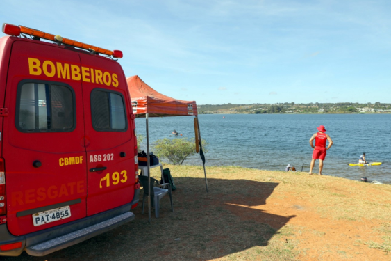 Bombeiros reforçam segurança no Lago Paranoá com novos postos de socorro