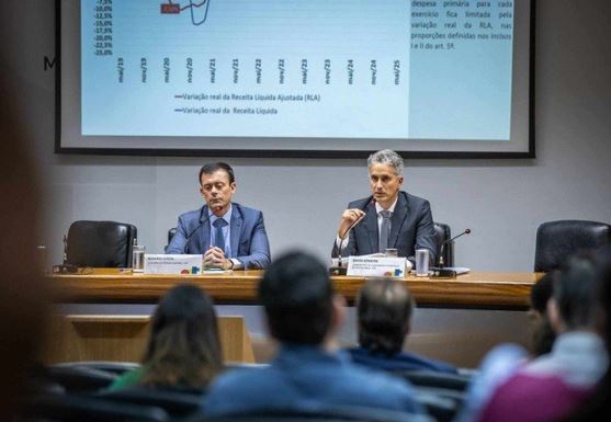 Contas públicas têm deficit de R$ 40,6 bi em junho e superavit nos últimos 12 meses