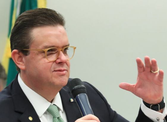 Ministro da Previdência tira poderes de presidente do INSS para fazer nomeações no órgão