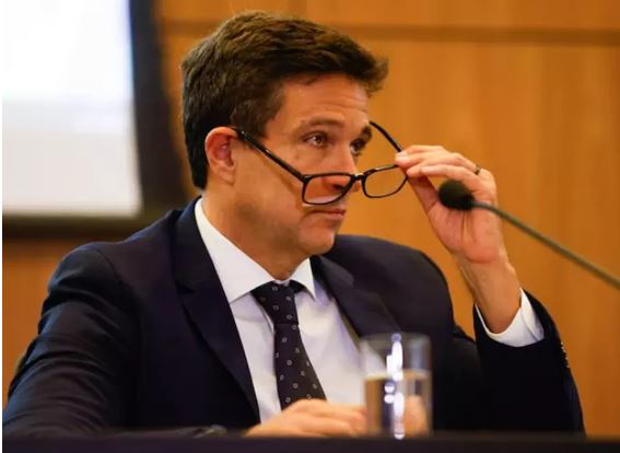 Campos Neto critica discurso de 'nós contra eles' e rebate Haddad sobre herança de juros