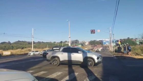 Presos suspeitos de matar homem à facadas na Avenida T-63 em Goiânia