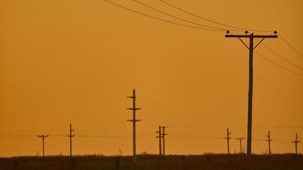 Queimada causa interrupção no fornecimento de energia em seis cidades de Goiás