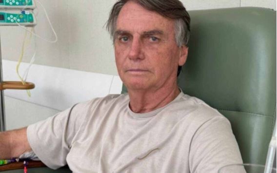 Bolsonaro sai de cena com alerta médico e freia corrida contra o tempo diante de STF e eleição