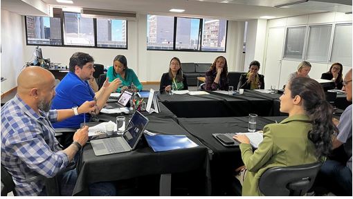 Fórum debate políticas públicas para famílias sustentáveis em oitava reunião