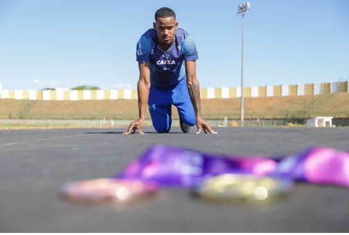Atletismo do DF volta a encantar o mundo: brasiliense é destaque no Pan Júnior