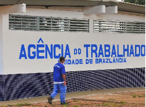 Agências do trabalhador têm 880 vagas abertas nesta quarta-feira (27)