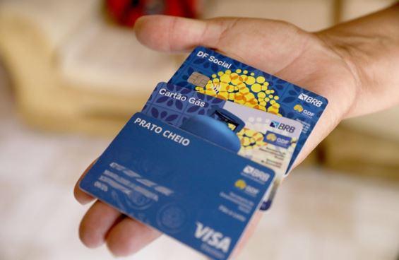 Liberados R$ 49 milhões para pagamento do Cartão Gás, Cartão Prato Cheio e DF Social