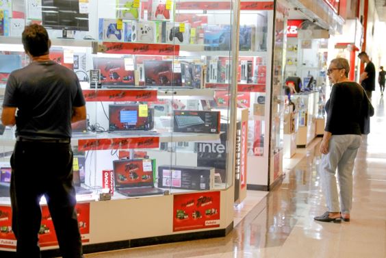 Dia dos Pais: Procon-DF orienta sobre como fazer compras seguras e evitar golpes