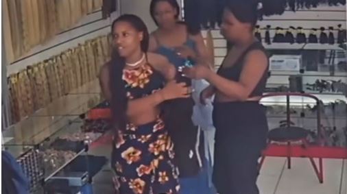 Três mulheres furtam R$ 9 mil em mechas de cabelo em Goiânia