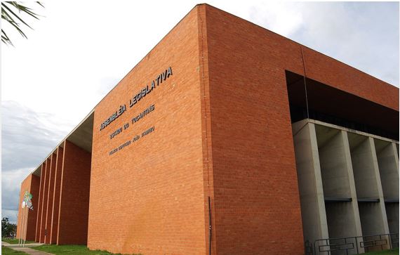 Gabinetes de deputados do TO são alvo de busca da PF em ação que apura fraude na compra de cestas básicas