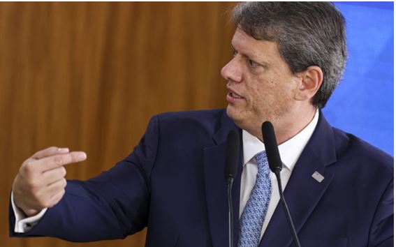 A nova promessa de Tarcísio sobre indulto a Bolsonaro em 2027