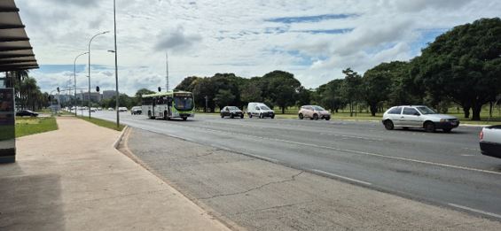 Licitação prevê construir 500 baias de ônibus em todo o DF
