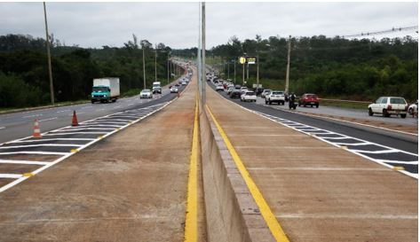 Faixas e corredores exclusivos garantem viagens mais rápidas no transporte público