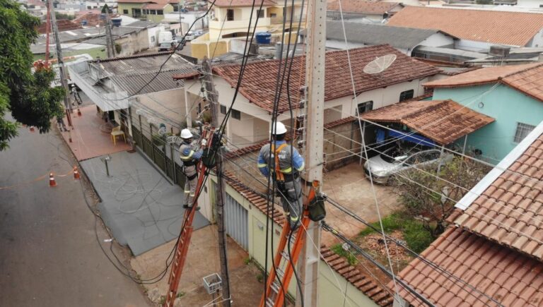 Equatorial Goiás reforça rede elétrica em Luziânia com obras que beneficiam diretamente mais de seis mil clientes
