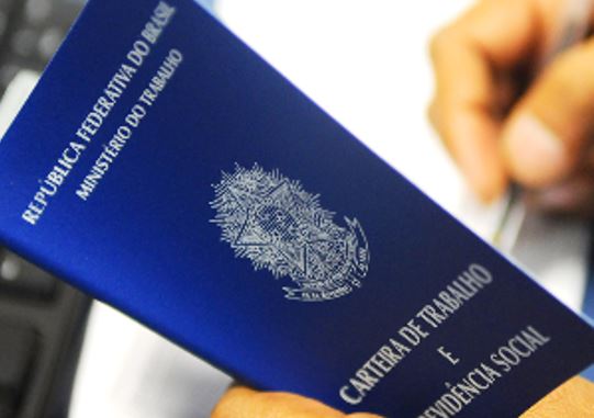 Agências do trabalhador oferecem vagas com salários de até R$ 4 mil nesta segunda (24)