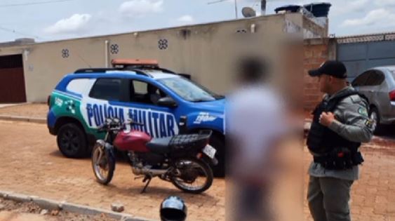 Vídeo: menino de 12 anos que dirigia moto é apreendido com maconha em Cristalina