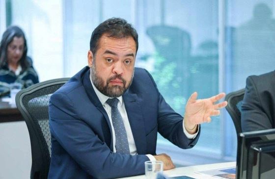 Pesquisa indica que aprovação de Castro subiu após megaoperação no RJ