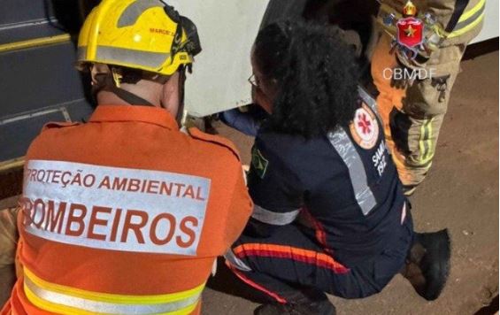 Mulher morre após ser atropelada por ônibus no Recanto das Emas