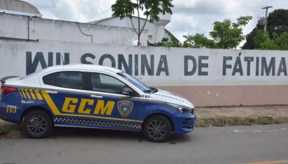 Diretora de escola é presa por desvio de merenda e materiais em Aparecida de Goiânia