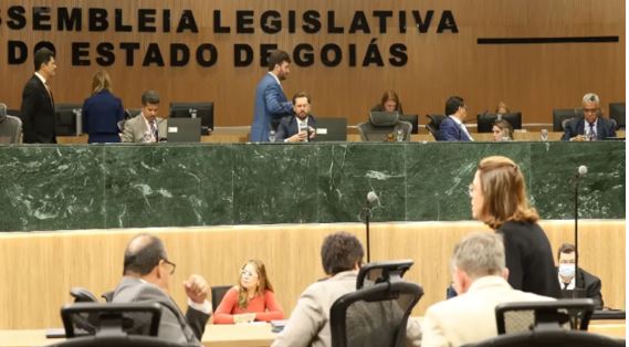 Assembleia Legislativa de Goiás aprova sessões extras até a véspera do Natal