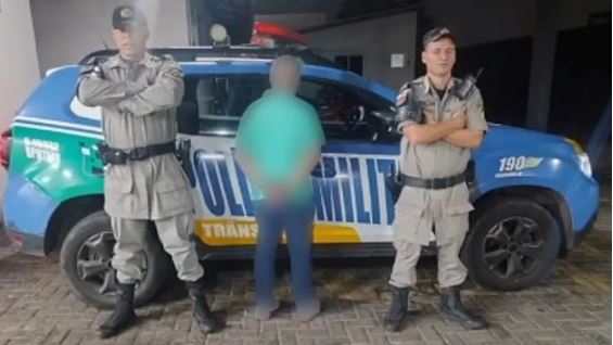 Motorista embriagado entrega carro a menor e jovem atropela mãe e filha em Goiânia