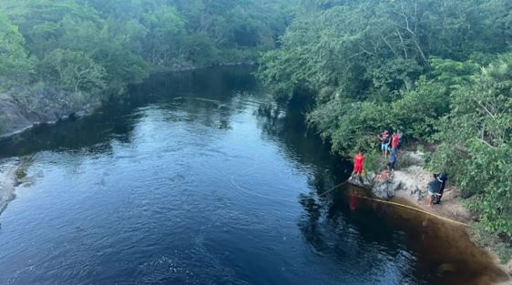 Jovem é arrastado pela correnteza e morre afogado no Rio Preto, em Colinas do Sul