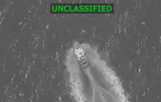 Ataques dos EUA no Pacífico contra três embarcações deixam oito mortos