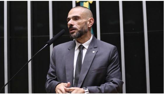 Projeto propõe retorno voluntário de militares da reserva à ativa