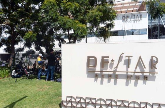 Após liberação de Moraes, Bolsonaro chega ao DF Star para novos exames médicos