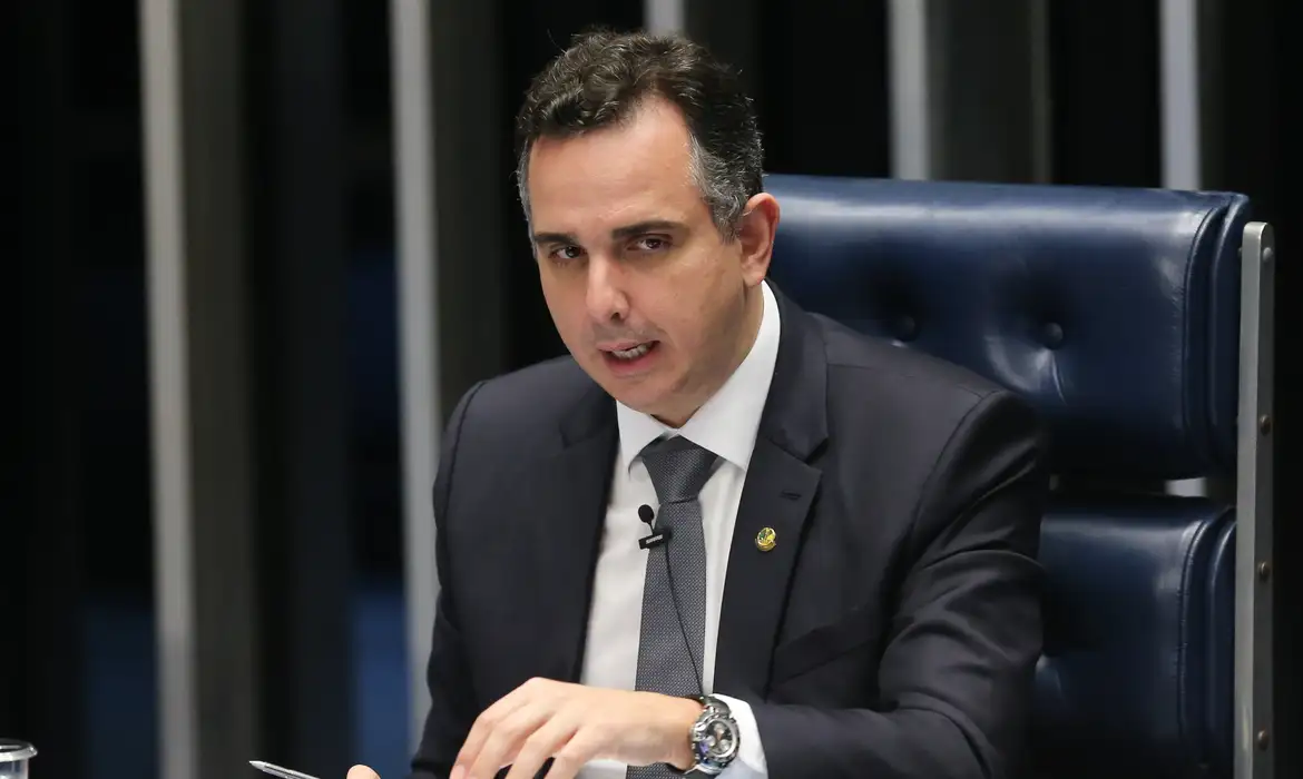 Classificar organizações criminosas do Brasil como terroristas é equívoco, diz Pacheco