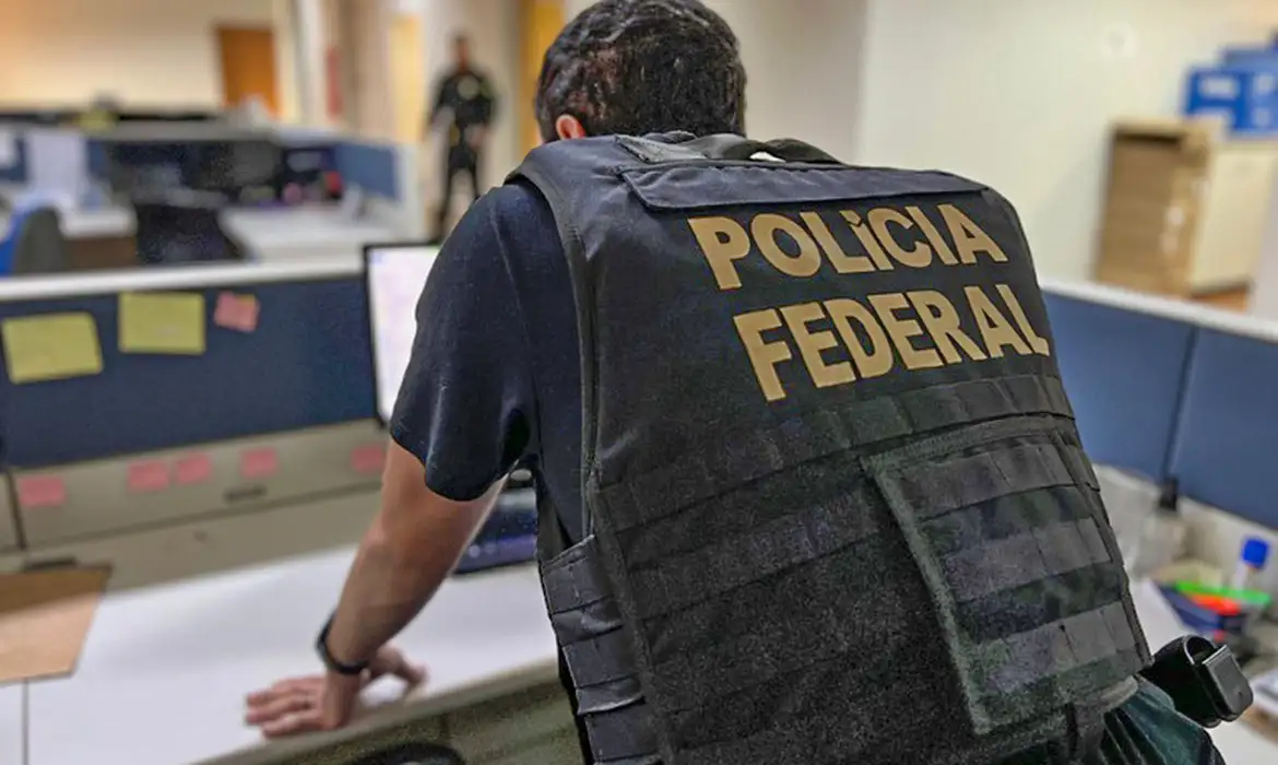 PF mira esquema que desviou R$ 45 milhões da Caixa