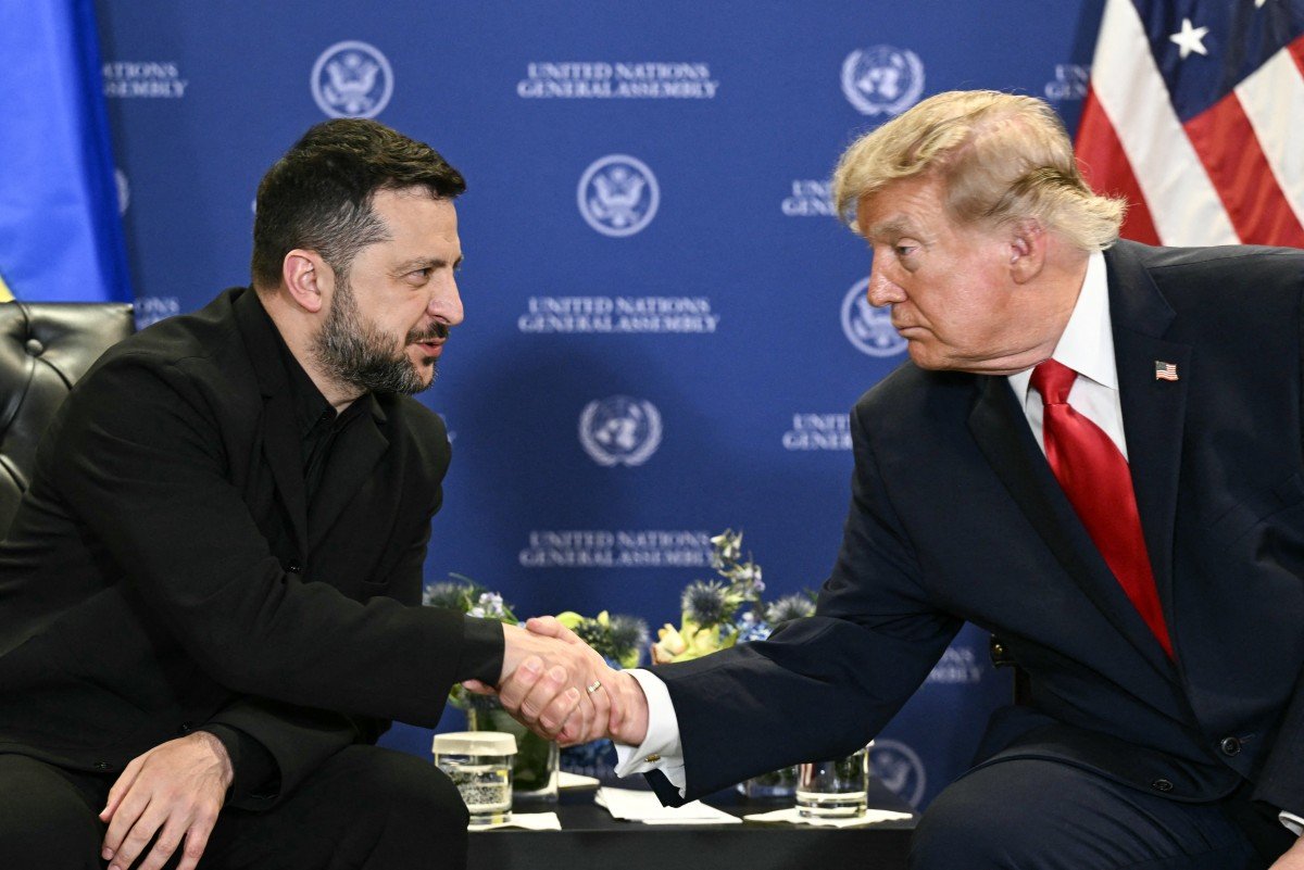 Zelensky diz que Rússia atacou infraestrutura energética da Ucrânia e pede sanções dos EUA