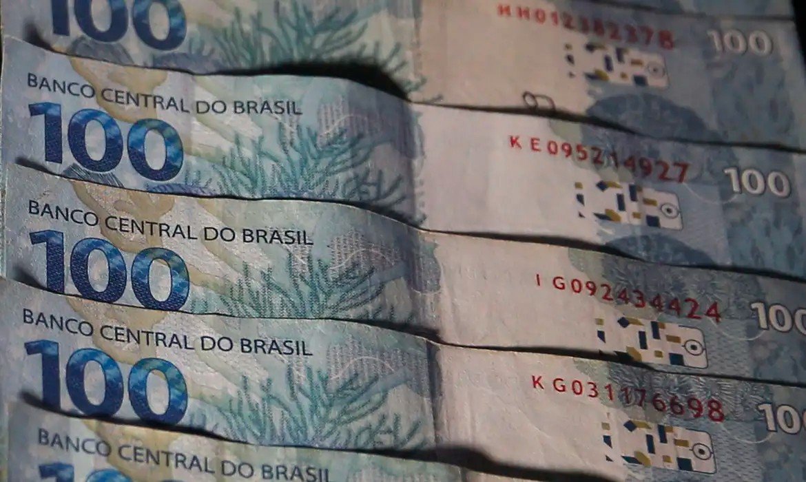 Governo prevê remanejar R$ 20 bilhões no Orçamento de 2027