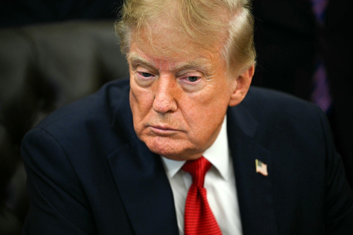 Juíza ordena que Trump preste depoimento em processo contra a BBC em 11 de dezembro