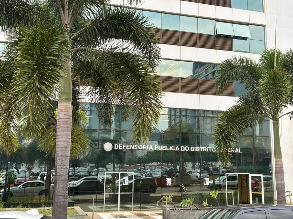 Curso gratuito da DPDF dá acesso a bolsas integrais em cursos preparatórios e de graduação