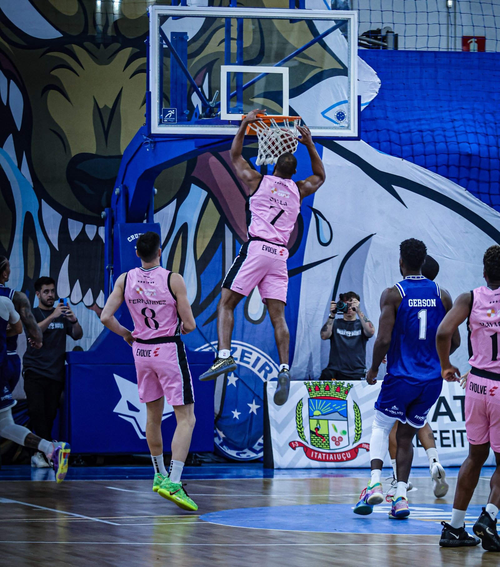Caixa Brasília Basquete vence Cruzeiro em virada eletrizante pelo NBB