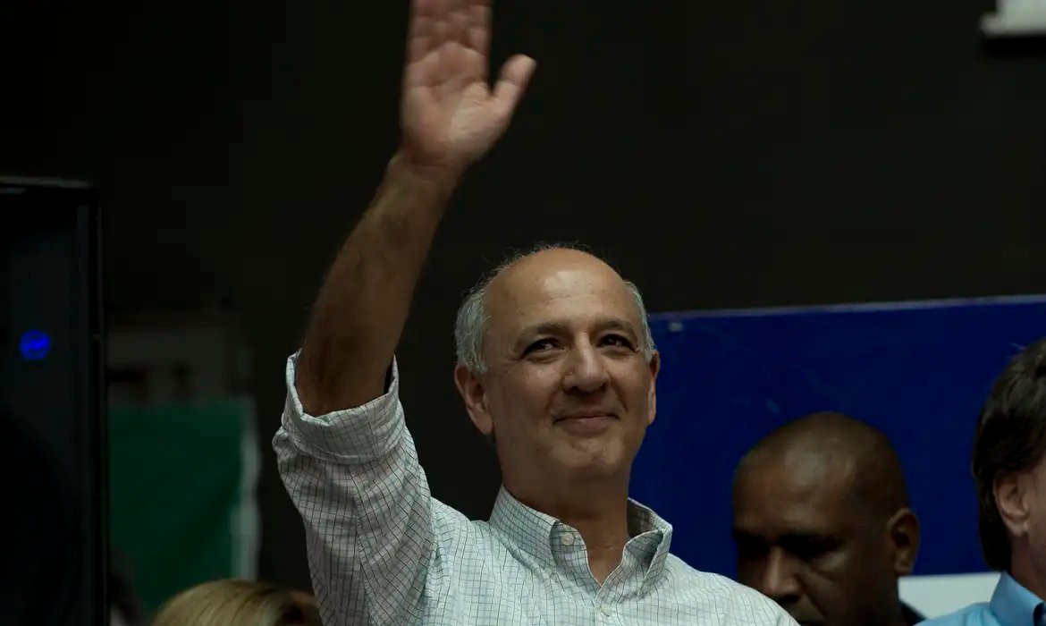TJDFT absolve Arruda em ação de improbidade ligada à Caixa de Pandora