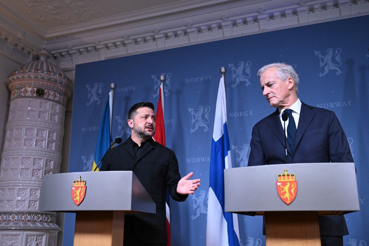 Zelensky se reúne com emissários dos EUA em Oslo para retomar esforços diplomáticos