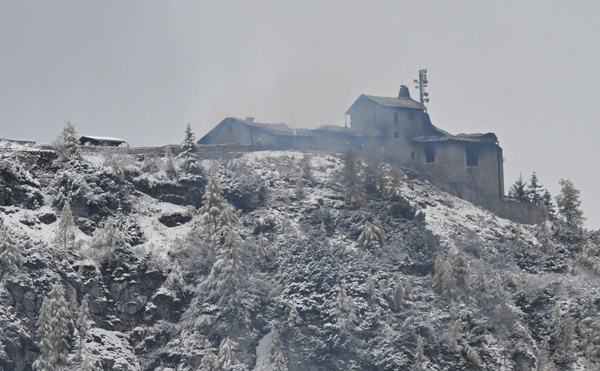 Incêndio atinge antigo retiro de Hitler na Alemanha