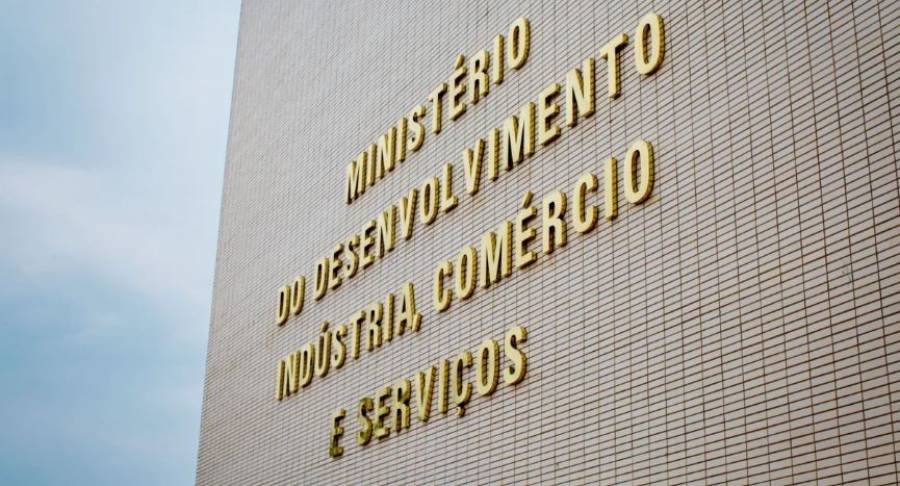 Brasil despenca do 28º para o 62º lugar em ranking de crescimento da indústria